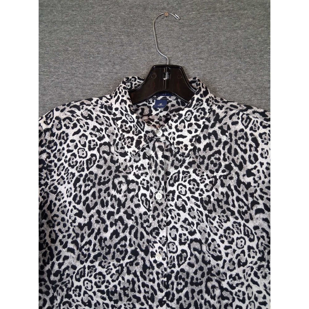 Chaps Womens Shirt M Black White Leopard Button Up Neutral Glam Office Chic‎